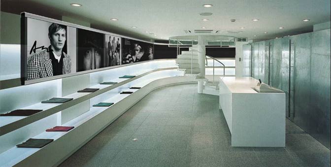 Digital signage in a boutique